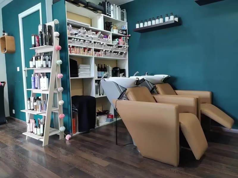 Les bacs à shampoing et les produits de soin